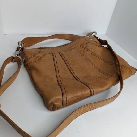 Hobo Leather Convertible Crossbody Shoulder Bag - Picture 16 of 16